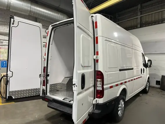 Рефрижератор Dongfeng K33 2026 года новый фото 3