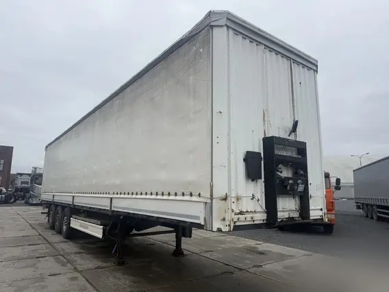 Шторный полуприцеп Kassbohrer XS 2019 года б/у