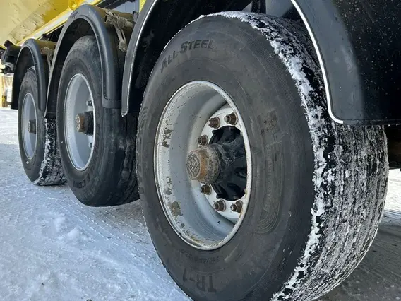Самосвальный полуприцеп РИАТ 924940 2023 года новый фото 11