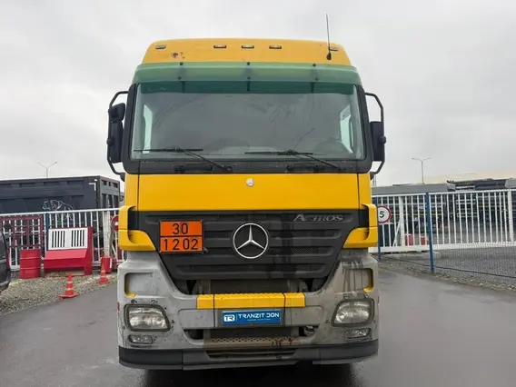 Седельный тягач Mercedes-Benz Actros 2003 года б/у фото 2