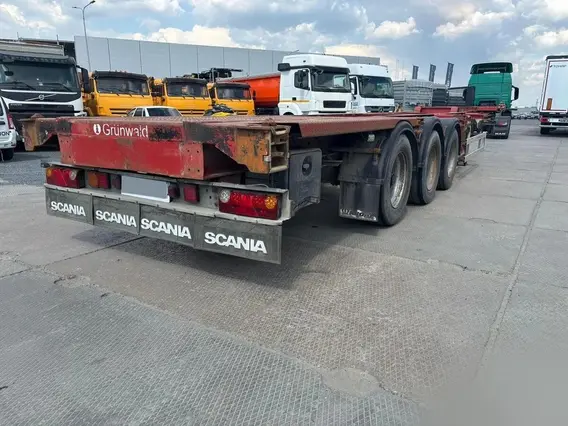 Полуприцеп-контейнеровоз Grunwald 9453-0000010-41 2010 года б/у фото 7