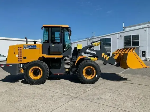 Фронтальный погрузчик XCMG LW330RU 2025 года б/у фото 2