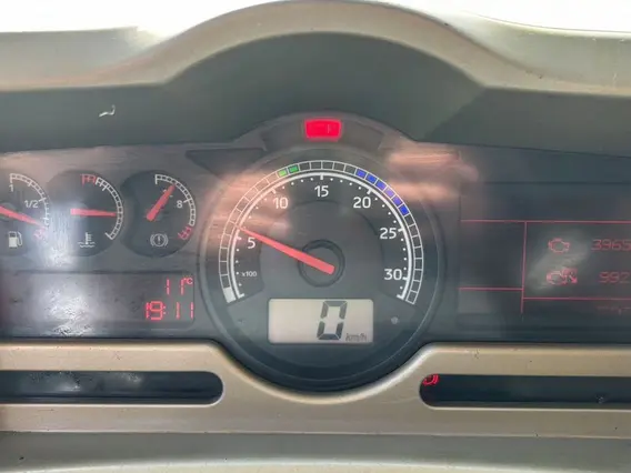Тягач Renault Premium 2011 года б/у фото 21