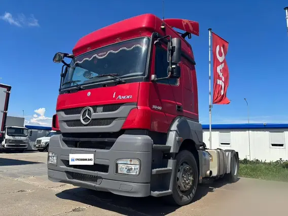 Седельный тягач Mercedes-Benz Axor 2013 года б/у фото 3