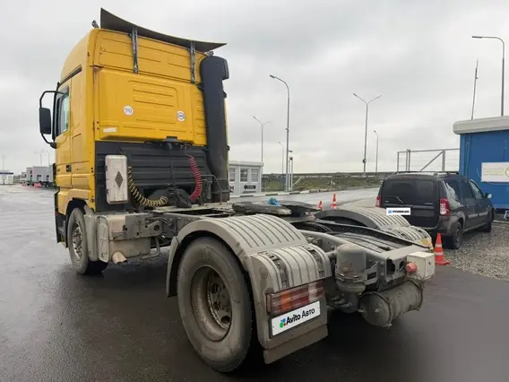 Седельный тягач Mercedes-Benz Actros 2003 года б/у фото 5