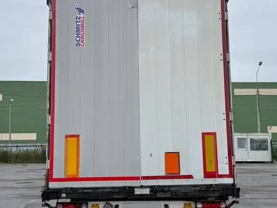 Шторный полуприцеп Schmitz Cargobull SCB S3T 2018 года б/у фото 5