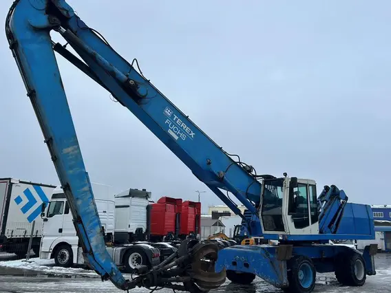 Грейферный погрузчик FUCHS MHL 360 2002 года б/у
