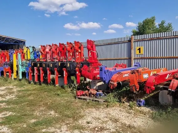 Кран-манипулятор Unic URV 370 2007 года б/у фото 6