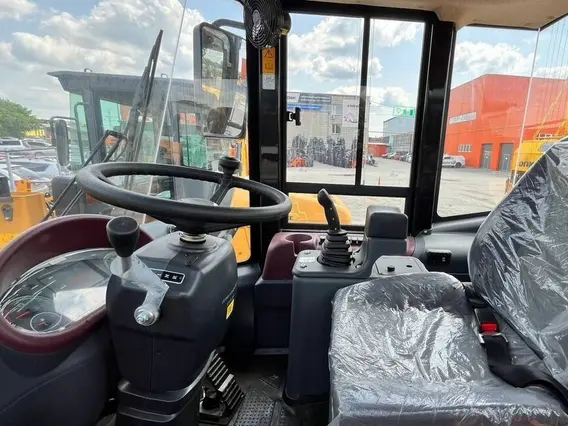 Фронтальный погрузчик Lonking LG833N 2025 года б/у фото 19