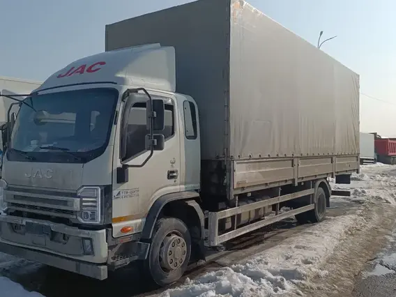 Тентованный грузовик JAC N120L 2024 года б/у фото 3