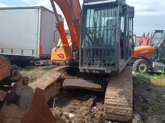 Экскаватор UMG E200C 2022 года б/у