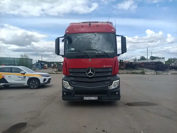 Седельный тягач Mercedes-Benz Actros 2021 года б/у фото 2