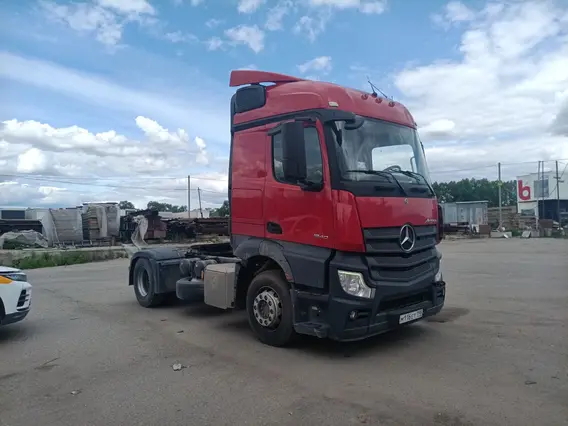 Седельный тягач Mercedes-Benz Actros 2021 года б/у
