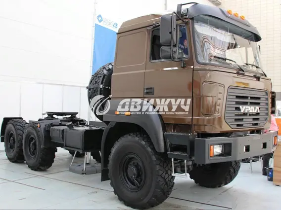 Тягач Урал 44202 б/у