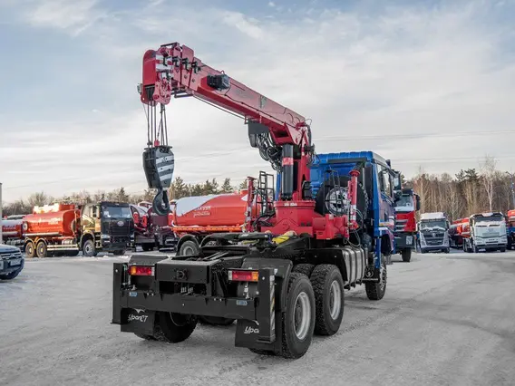 Тягач с КМУ Shacman SX32586V385 2025 года новый фото 3