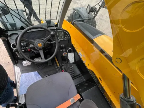 Телескопический погрузчик JCB LOADALL 531-70 2018 года б/у фото 3