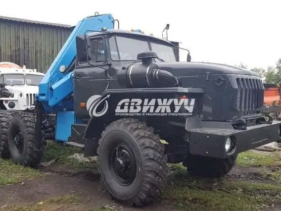 Тягач с КМУ Урал 5557  б/у