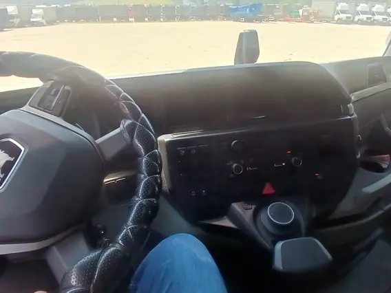 Седельный тягач MAN TGX 2022 года б/у фото 3