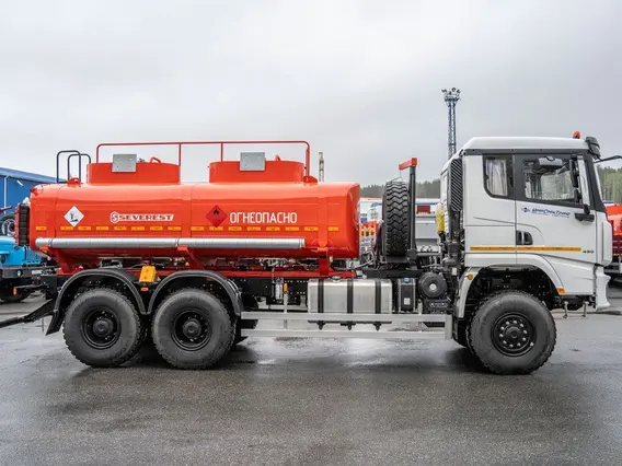 Автотопливозаправщик Shacman SX32586V385 2025 года новый фото 4