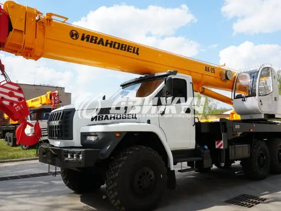 Автокран Урал 4320 NEXT  б/у