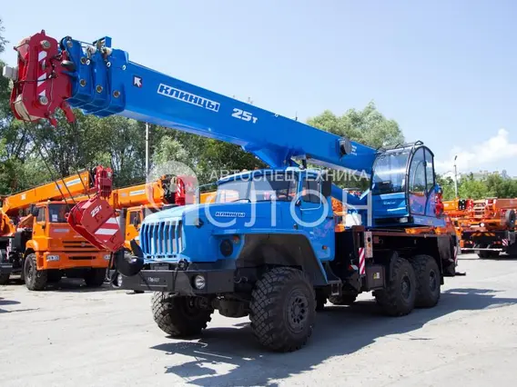 Автокран Урал 5557 2026 года новый фото 2
