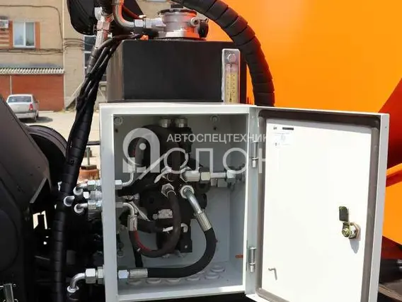 Дорожно-уборочный автомобиль Камаз 53605 2026 года новый фото 6