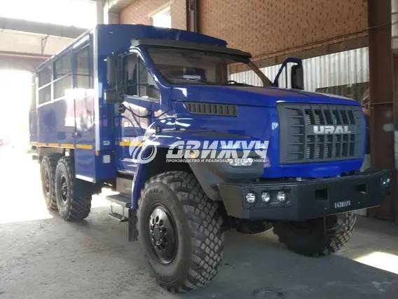 Вахтовый автобус Урал 3255  б/у