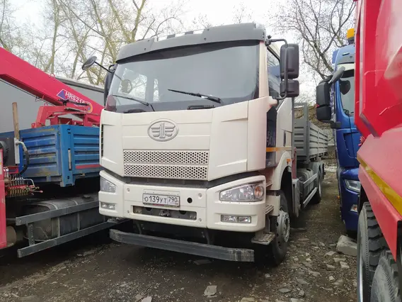 Бортовой с КМУ FAW J6P 2023 года б/у фото 2