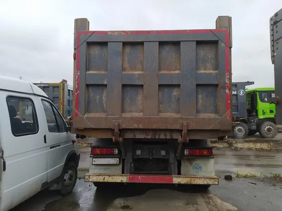 Самосвал Howo HW76 2021 года б/у фото 5