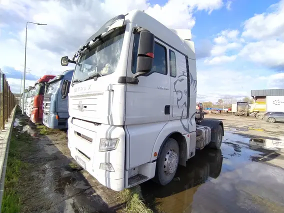 Седельный тягач SITRAK c7h 2022 года б/у