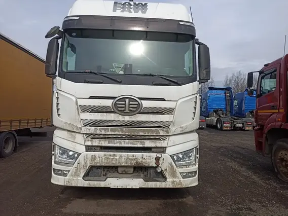 Седельный тягач FAW J7 ADR 2023 года б/у фото 2
