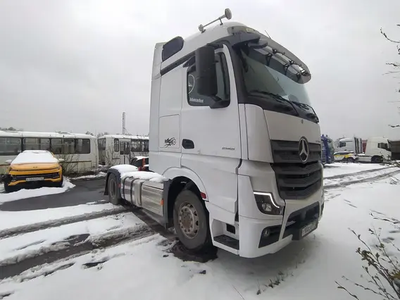 Седельный тягач Mercedes-Benz Actros 2023 года б/у фото 4