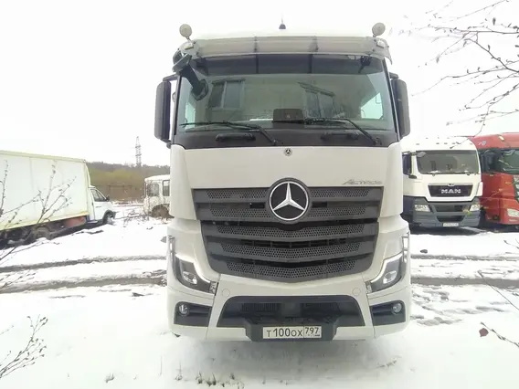 Седельный тягач Mercedes-Benz Actros 2023 года б/у фото 3