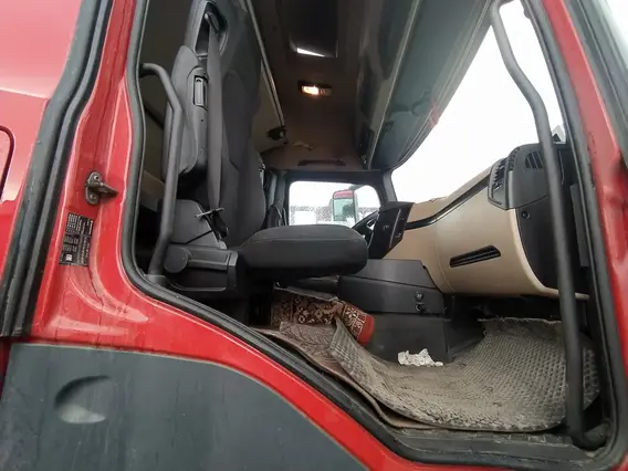 Седельный тягач Mercedes-Benz Actros 2021 года б/у фото 9