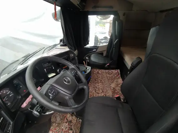 Седельный тягач Mercedes-Benz Actros 2021 года б/у фото 12