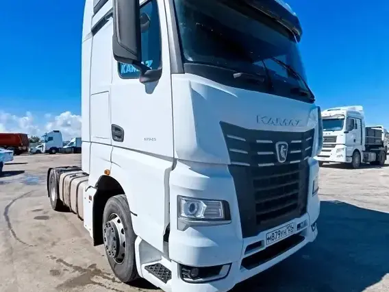 Седельный тягач Камаз 5490 2022 года б/у