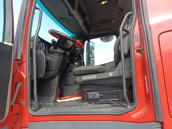 Седельный тягач Mercedes-Benz Actros 2021 года б/у фото 10