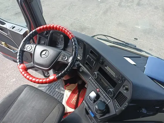 Седельный тягач Mercedes-Benz Actros 2021 года б/у фото 9