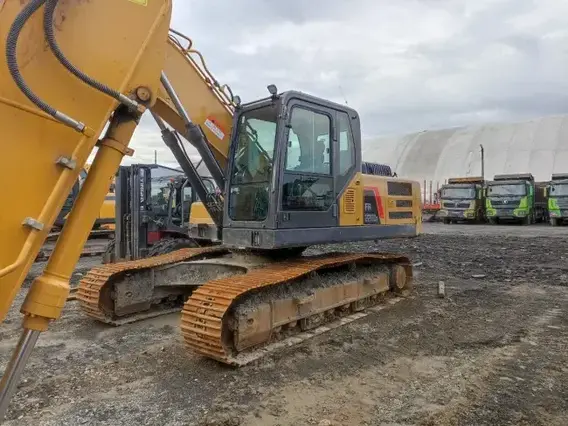 Экскаватор LOVOL FR220D2 2023 года б/у