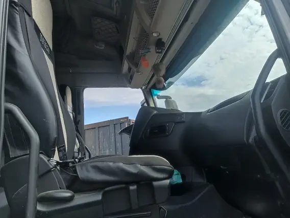 Седельный тягач IVECO Stralis 2020 года б/у фото 12