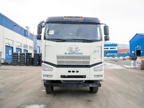 Тягач с КМУ FAW 3250 2025 года новый фото 7