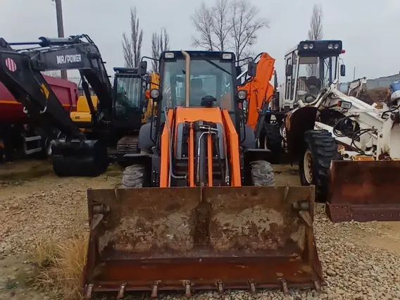 Экскаватор-погрузчик UMG TLB 825 2023 года б/у