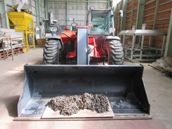 Фронтальный погрузчик Manitou MT 732 2009 года б/у