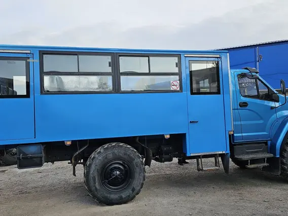 Вахтовый автобус Урал 32551 2017 года б/у фото 2