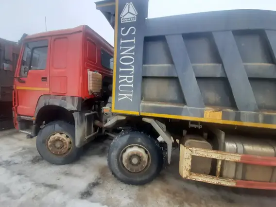 Самосвал Howo ZZ3407S3867E 2022 года б/у фото 4