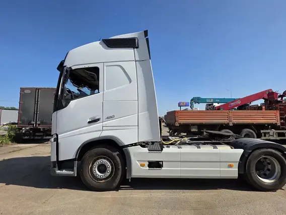 Седельный тягач Volvo FH 2017 года б/у фото 4