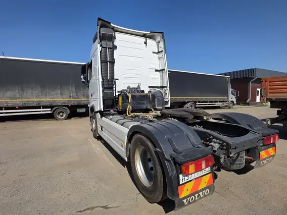 Седельный тягач Volvo FH 2017 года б/у фото 5