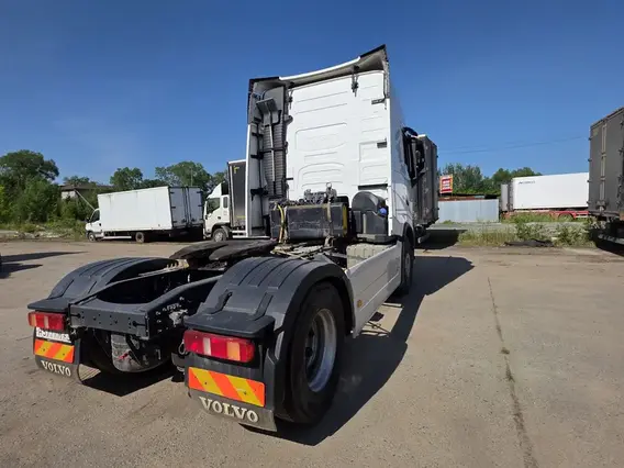 Седельный тягач Volvo FH 2017 года б/у фото 6