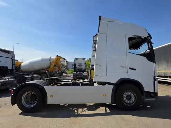 Седельный тягач Volvo FH 2017 года б/у фото 3