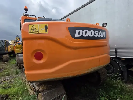 Экскаватор DOOSAN DX180LC 2023 года б/у фото 6